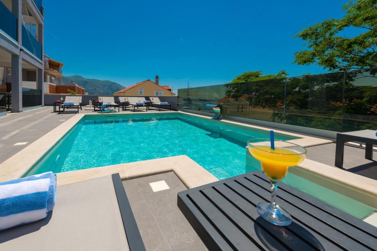 Apartments Villa Poco Loco Млини Екстериор снимка