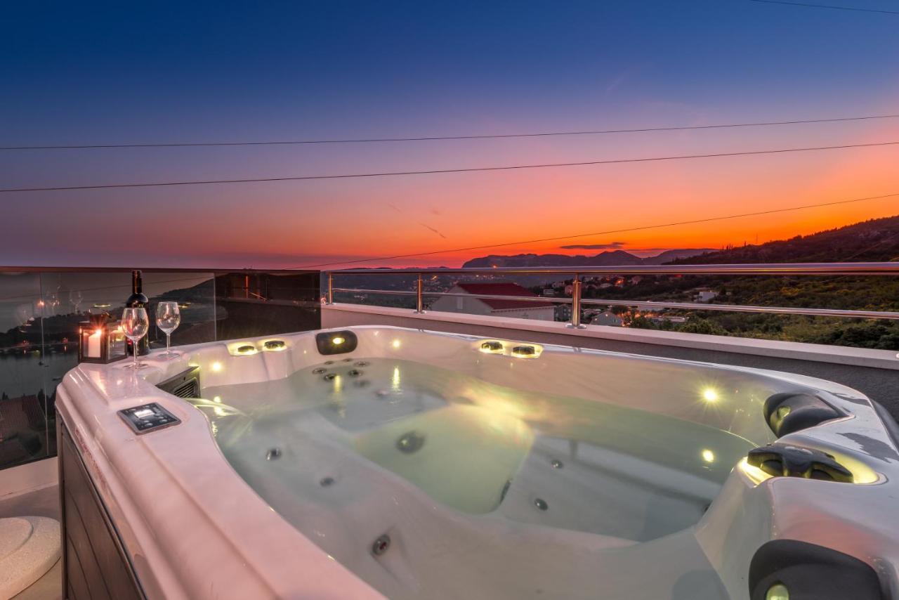 Apartments Villa Poco Loco Млини Екстериор снимка