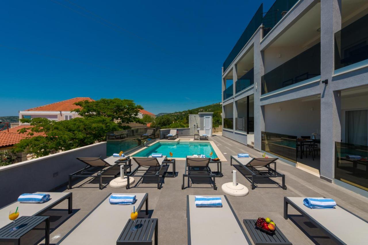 Apartments Villa Poco Loco Млини Екстериор снимка