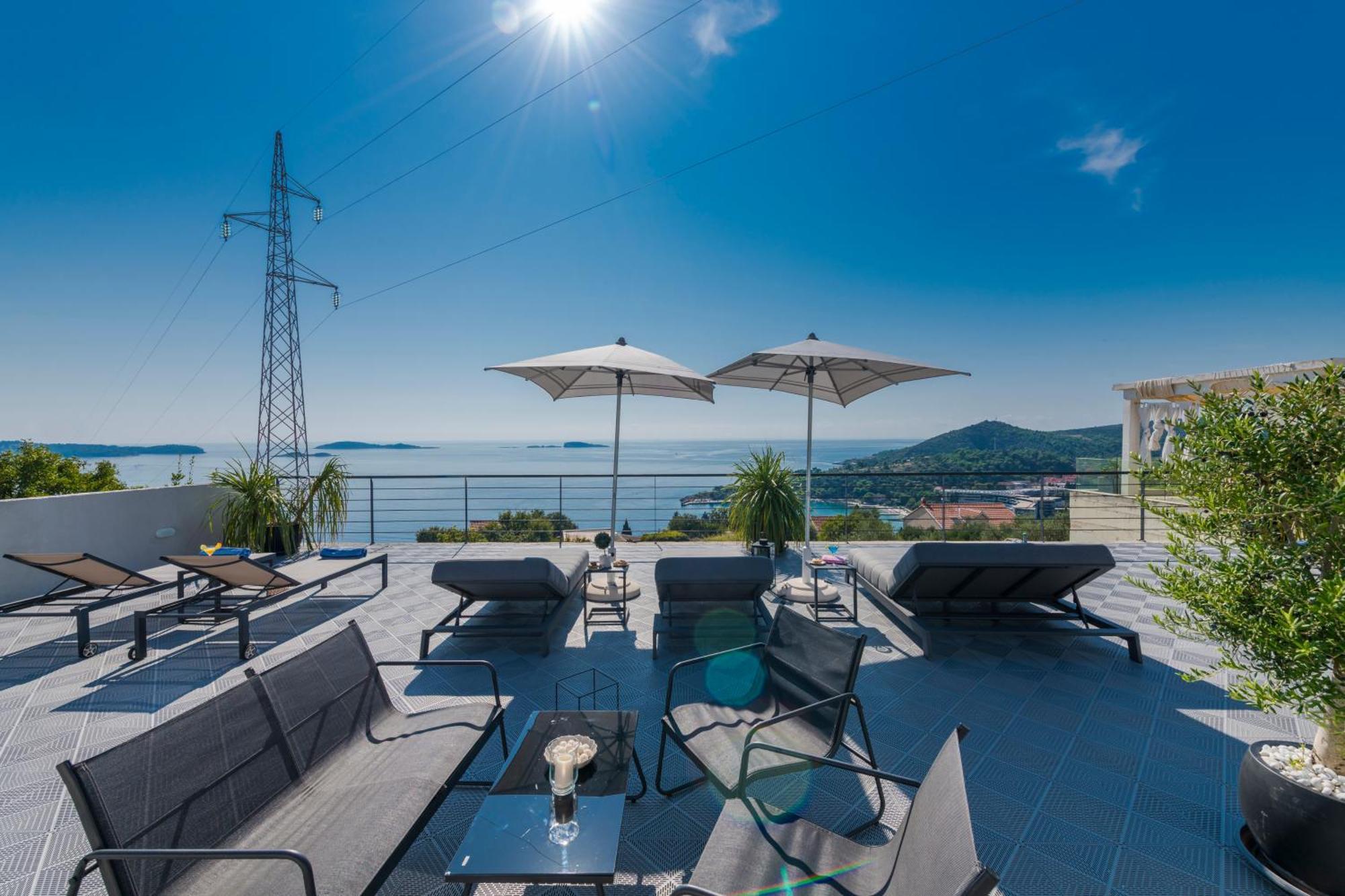 Apartments Villa Poco Loco Млини Екстериор снимка
