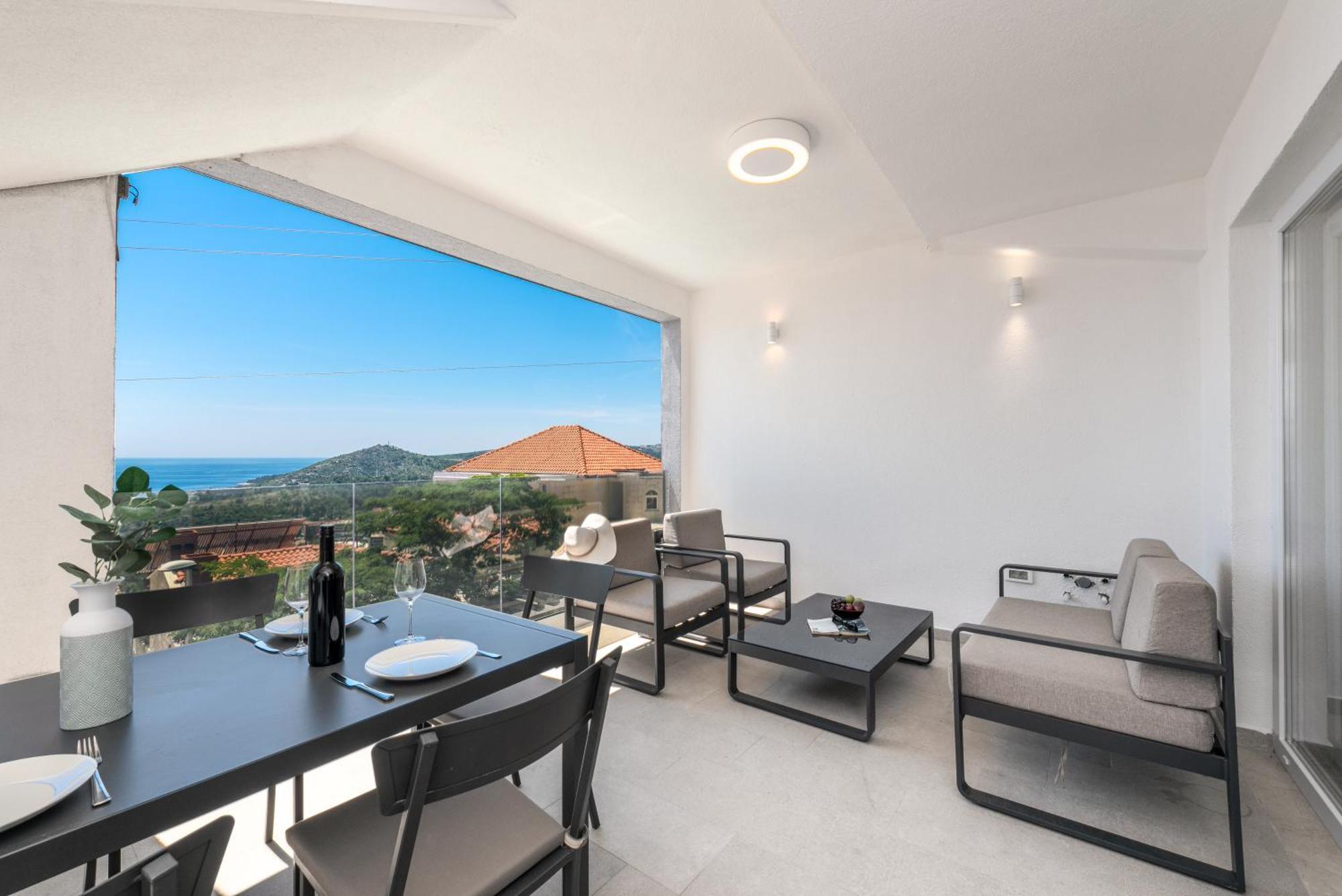 Apartments Villa Poco Loco Млини Стая снимка