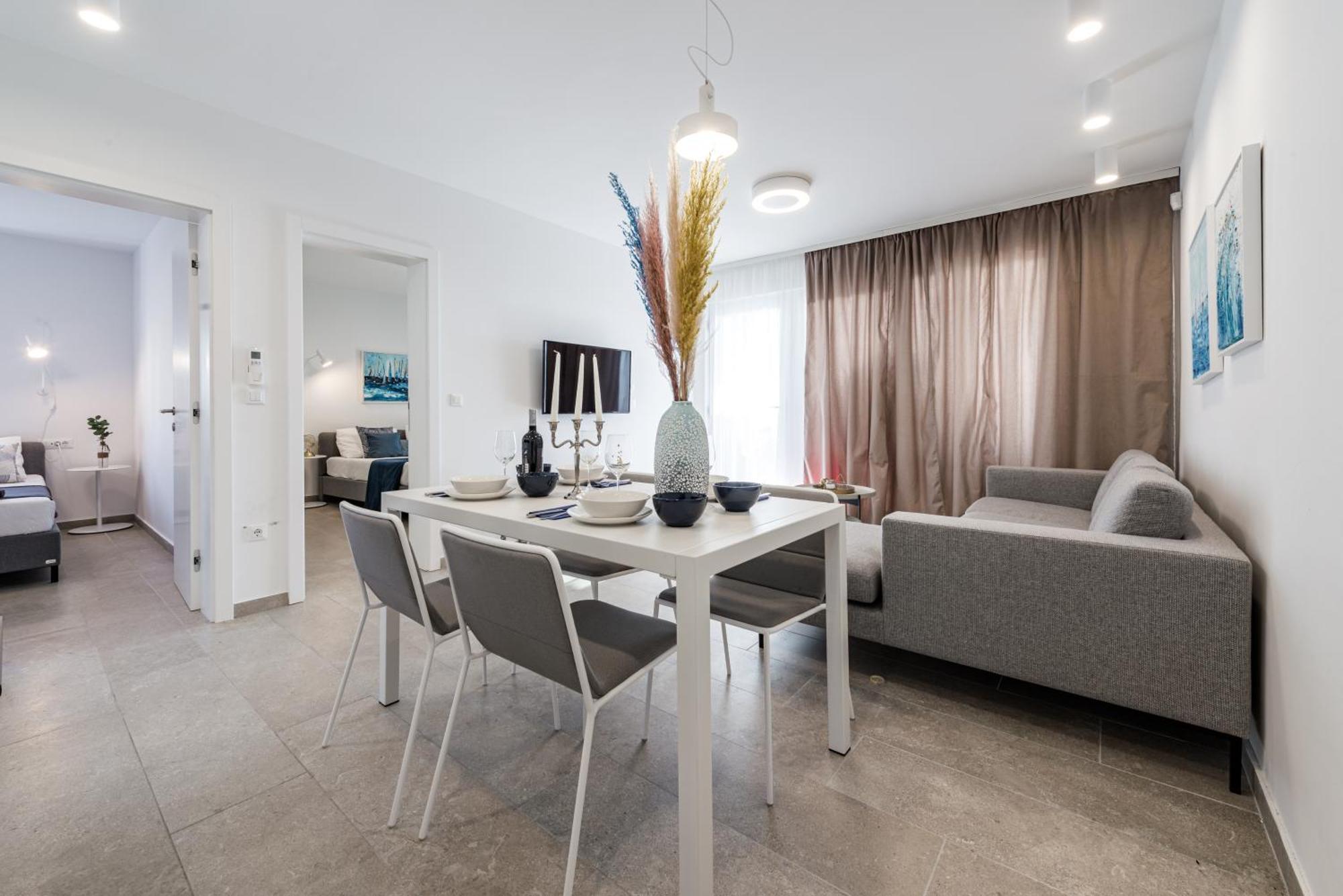 Apartments Villa Poco Loco Млини Стая снимка
